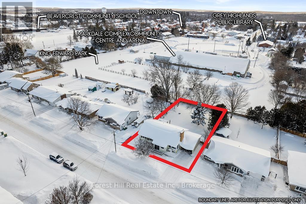 Minutes to shops, schools & recreation - 58 Edith Avenue, Grey Highlands, ON - Outdoor With View