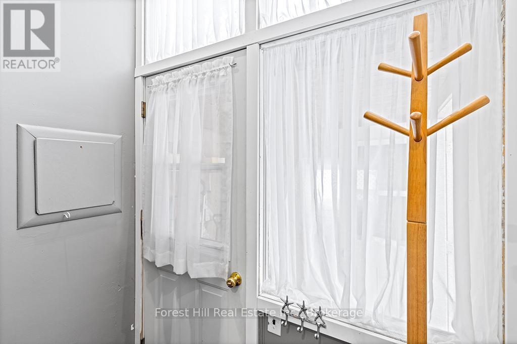 Entry to back porch beside Kitchen - 58 Edith Avenue, Grey Highlands, ON - Indoor