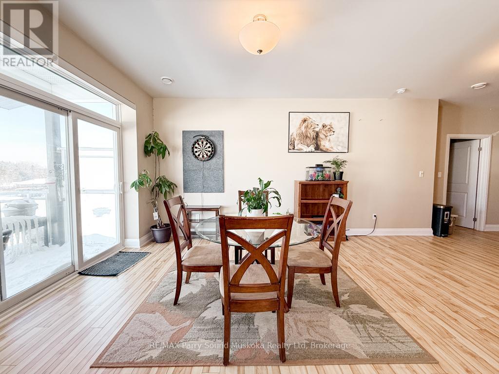 304 - 20 Silver Birch Court, Parry Sound, ON - Indoor Photo Showing Dining Room