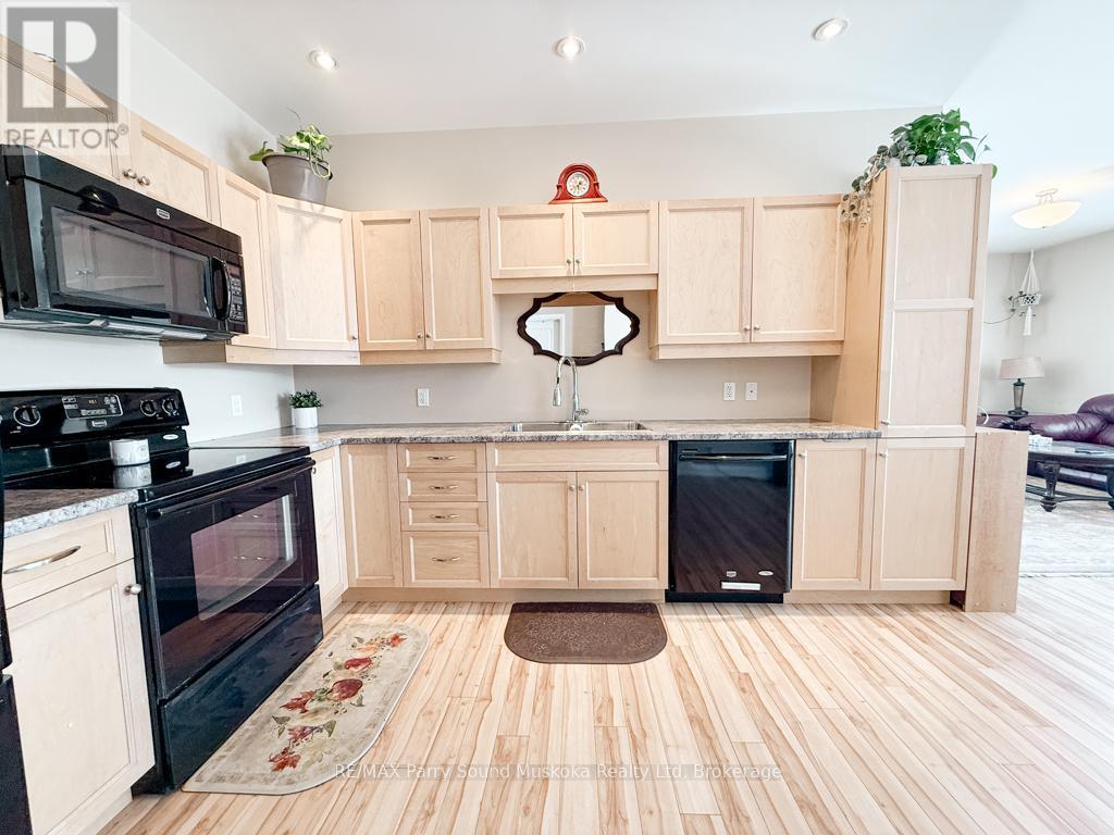 304 - 20 Silver Birch Court, Parry Sound, ON - Indoor Photo Showing Kitchen With Double Sink