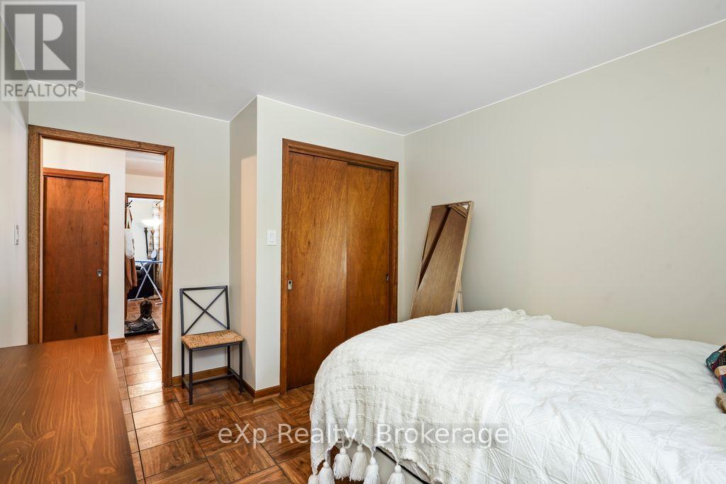 557409 4Th Concession S, Meaford, ON - Indoor Photo Showing Bedroom