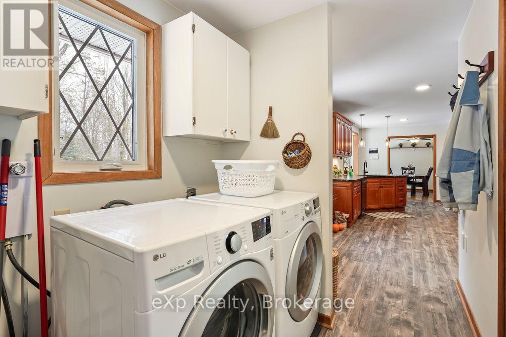 557409 4Th Concession S, Meaford, ON - Indoor Photo Showing Laundry Room