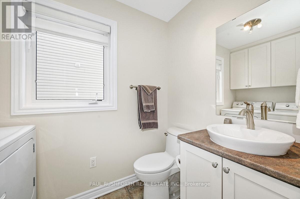 2 Piece Powder Room - 421 Jasper Crescent, Clarence-Rockland, ON - Indoor Photo Showing Bathroom