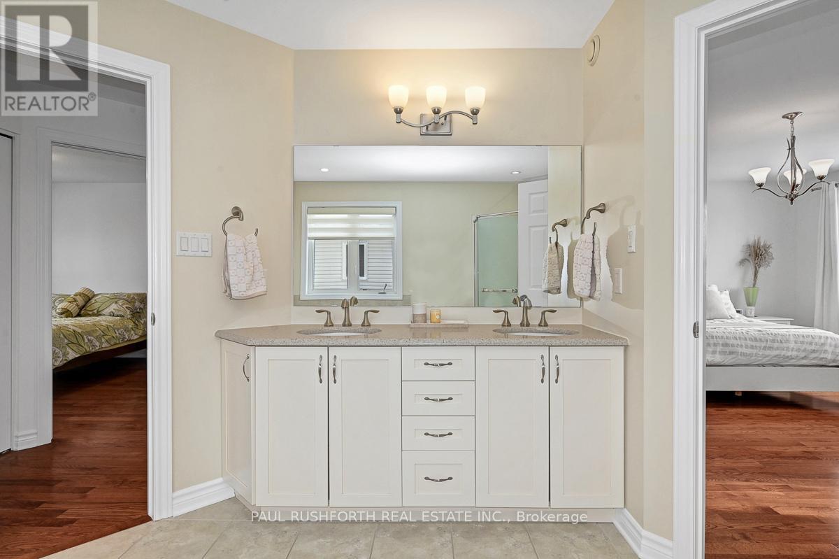 5 Piece Bathroom - 421 Jasper Crescent, Clarence-Rockland, ON - Indoor Photo Showing Bathroom