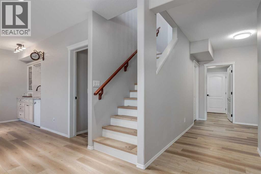 79 Discovery Ridge Park Sw, Calgary, AB - Indoor Photo Showing Other Room