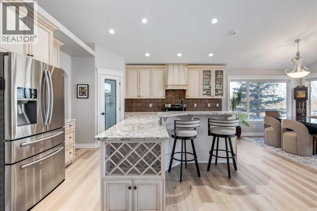79 Discovery Ridge Park Sw, Calgary, AB - Indoor Photo Showing Kitchen With Upgraded Kitchen