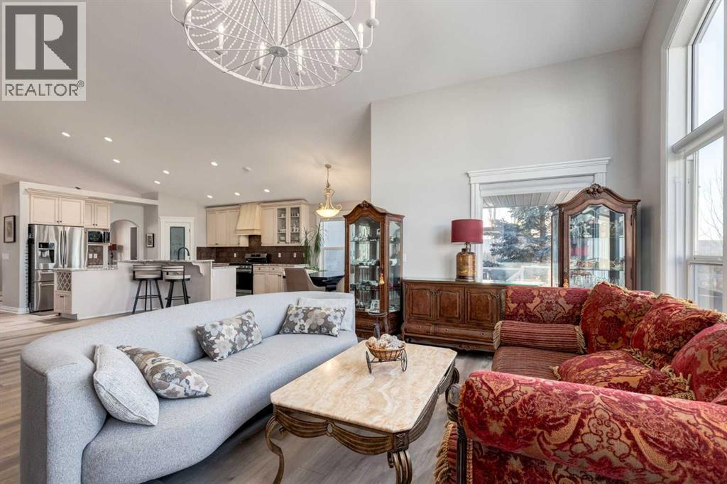 79 Discovery Ridge Park Sw, Calgary, AB - Indoor Photo Showing Living Room