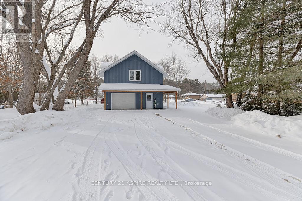 32 Wilson Street, Laurentian Hills, ON - Outdoor