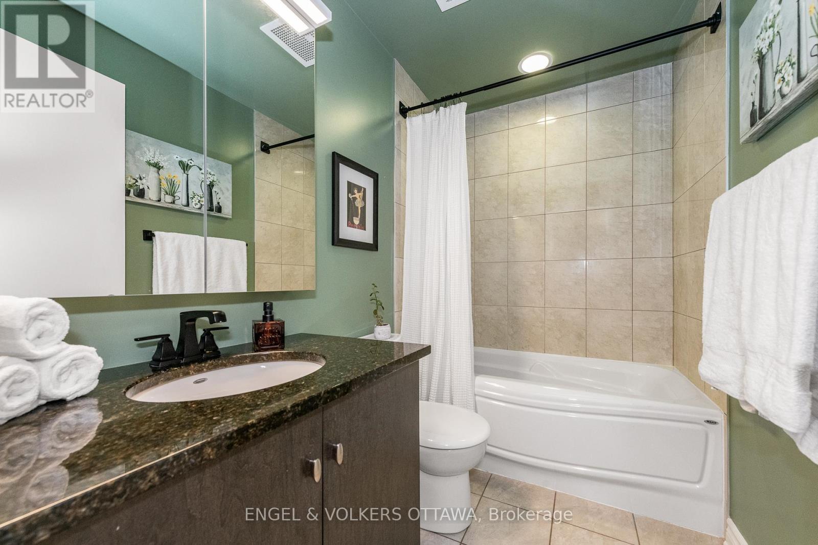 312 - 575 Byron Avenue, Ottawa, ON - Indoor Photo Showing Bathroom