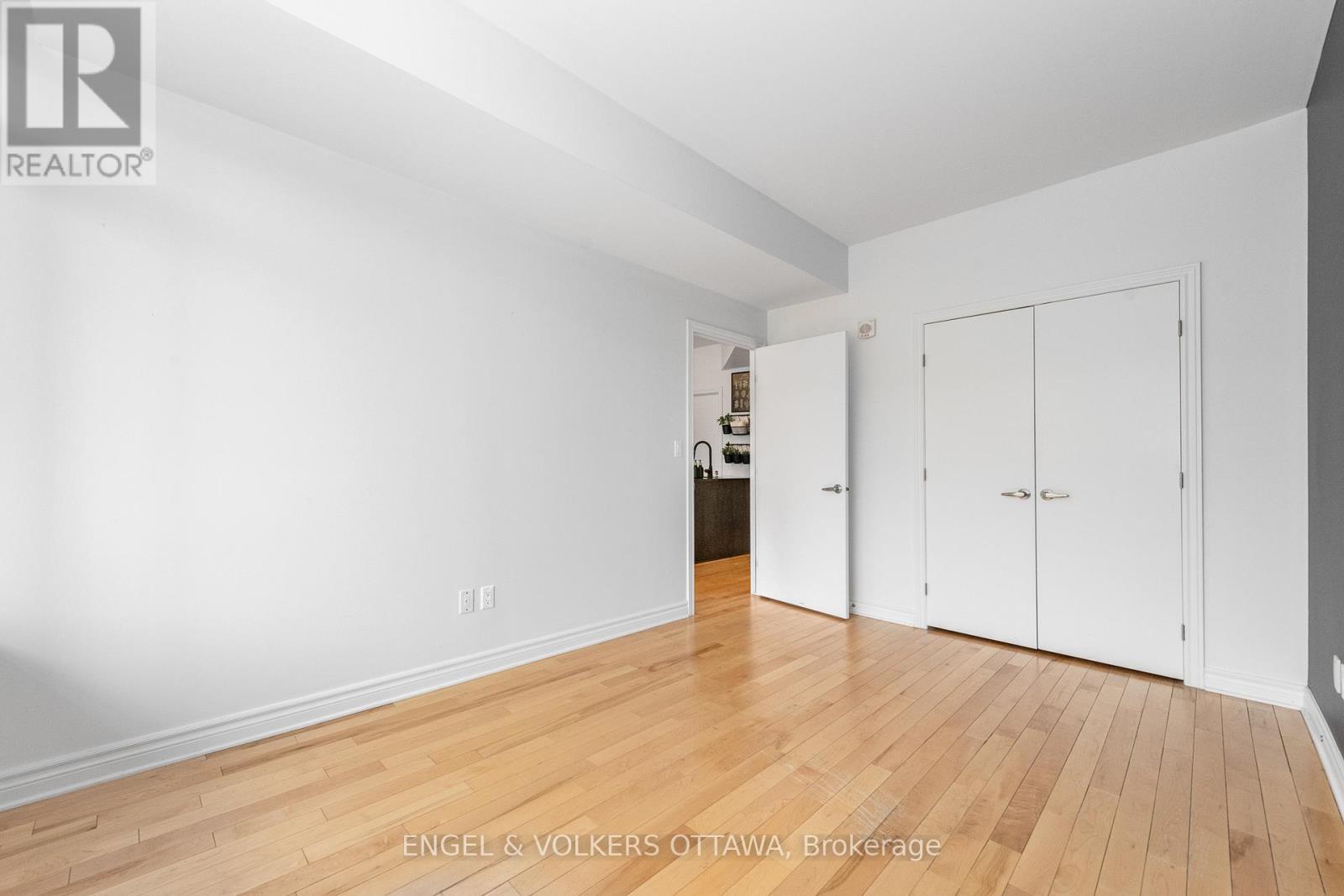 312 - 575 Byron Avenue, Ottawa, ON - Indoor Photo Showing Other Room