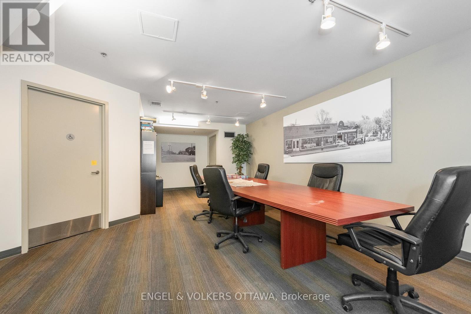 312 - 575 Byron Avenue, Ottawa, ON - Indoor Photo Showing Office