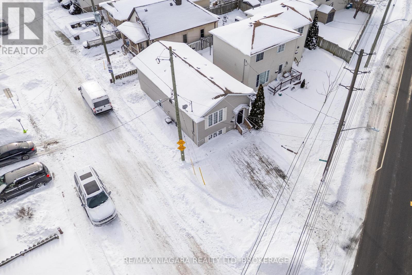 138 Carlton Street, St. Catharines (Downtown), ON - Outdoor