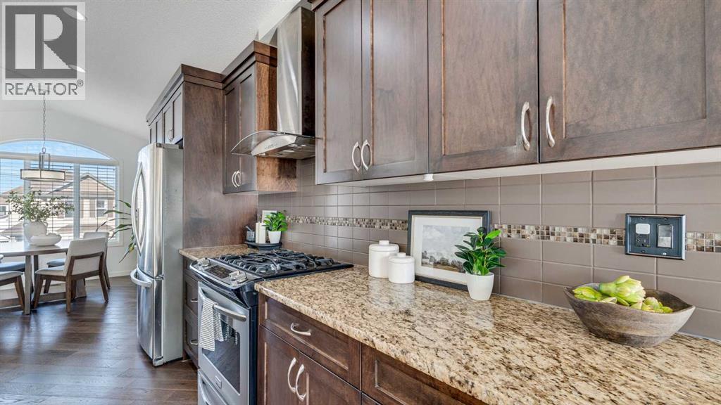 389 Cranberry Circle Se, Calgary, AB - Indoor Photo Showing Kitchen With Upgraded Kitchen