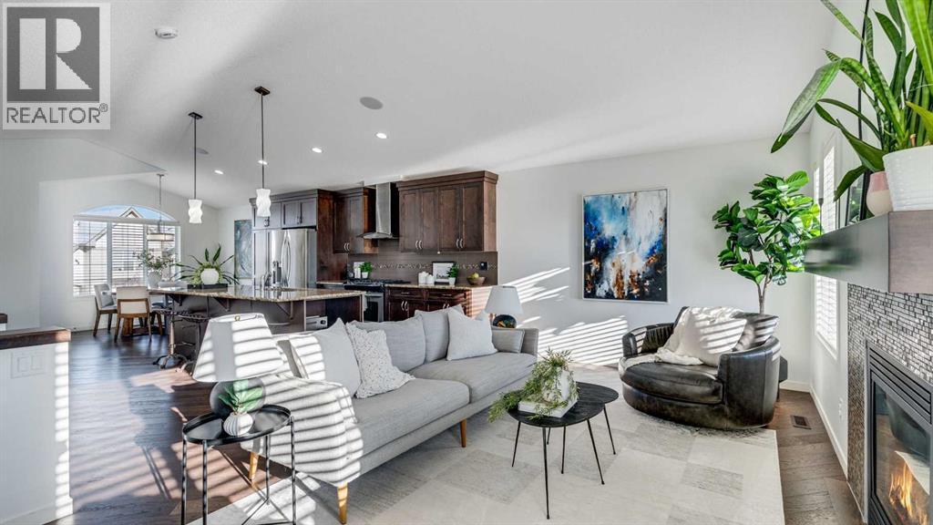 389 Cranberry Circle Se, Calgary, AB - Indoor Photo Showing Living Room