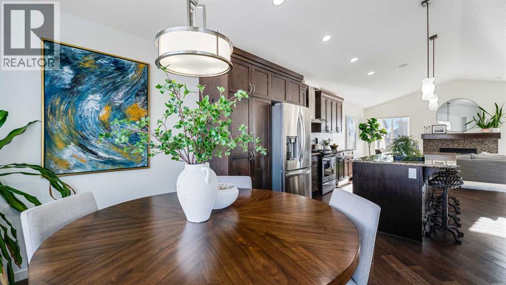 389 Cranberry Circle Se, Calgary, AB - Indoor Photo Showing Dining Room