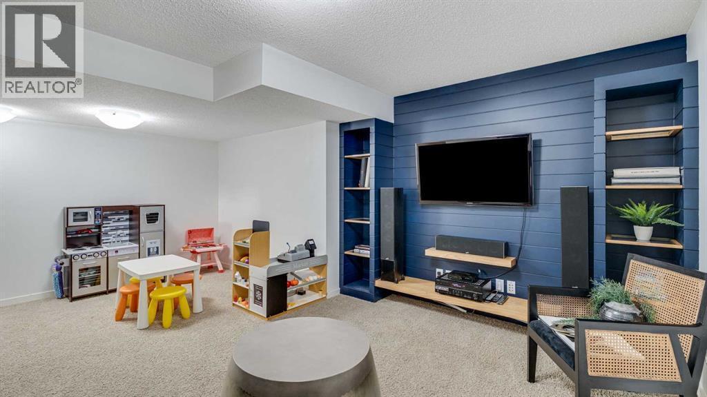 389 Cranberry Circle Se, Calgary, AB - Indoor