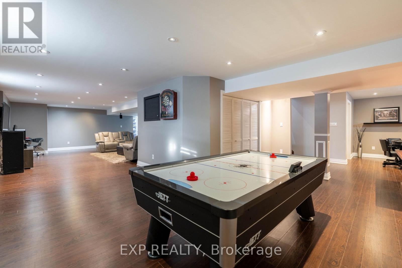 66 Stonesthrow Crescent, Uxbridge, ON - Indoor Photo Showing Other Room