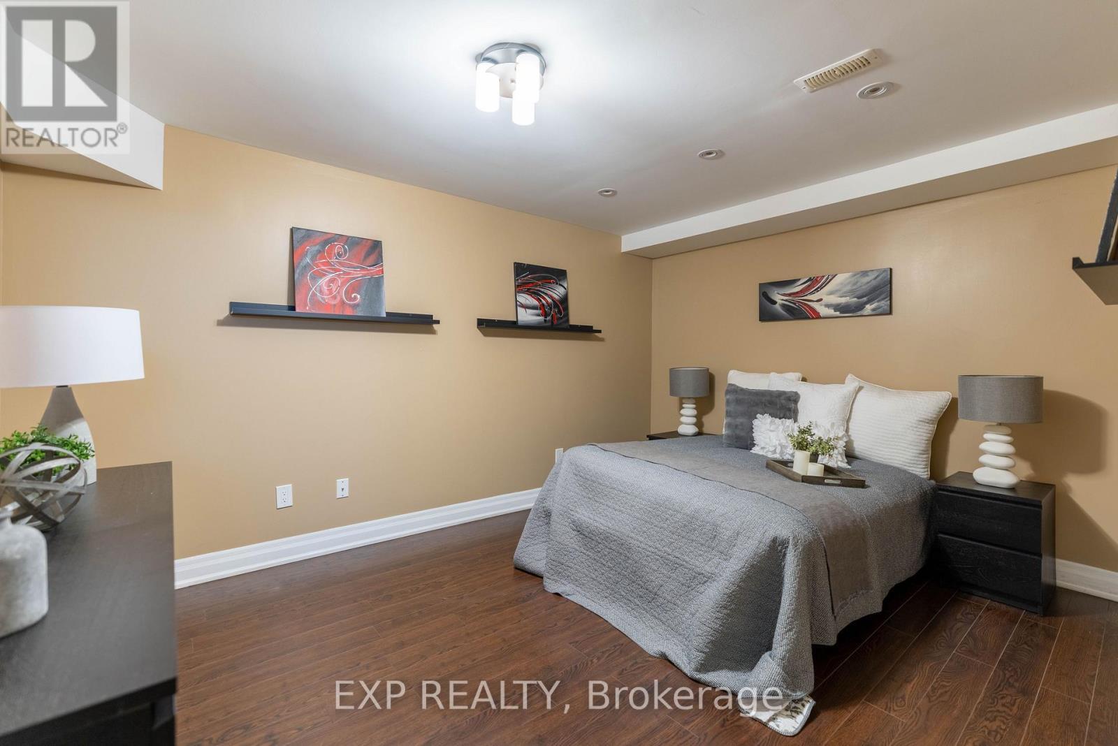 66 Stonesthrow Crescent, Uxbridge, ON - Indoor Photo Showing Bedroom