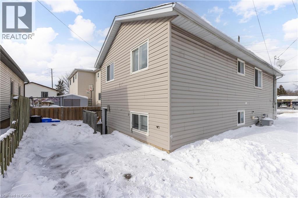 138 Carlton Street, St. Catharines, ON - Outdoor With Exterior