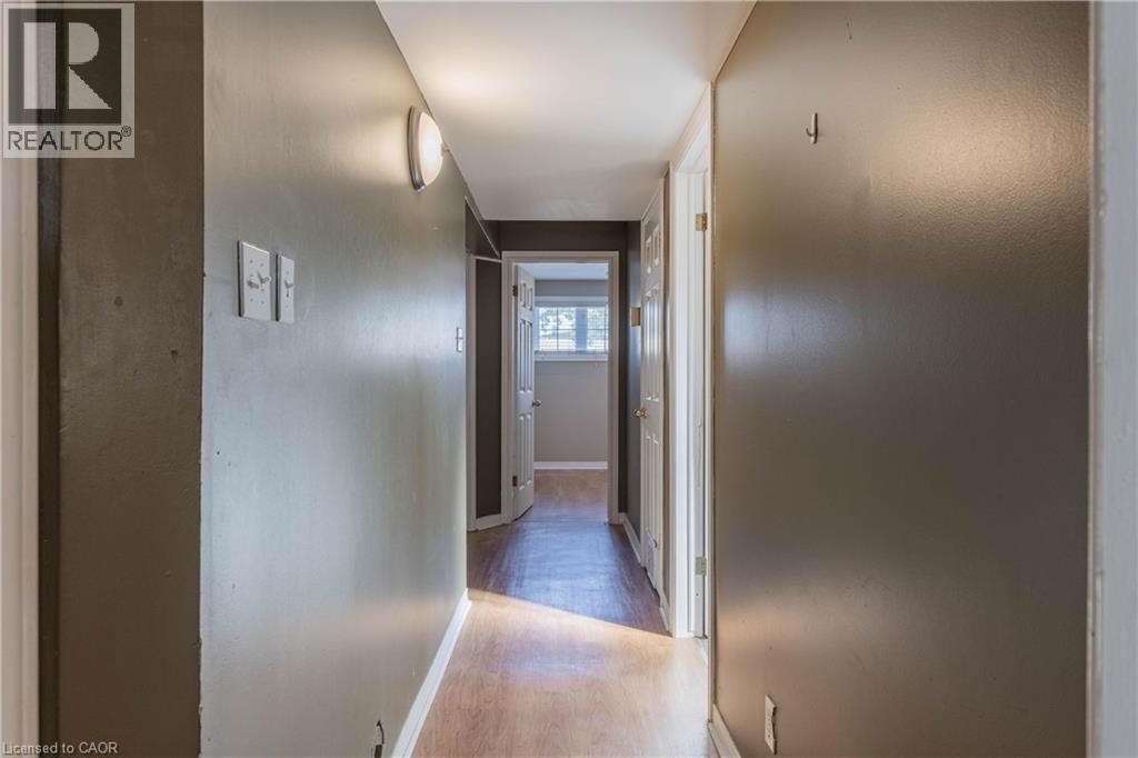 138 Carlton Street, St. Catharines, ON - Indoor Photo Showing Other Room