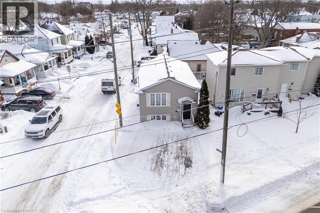 138 Carlton Street, St. Catharines, ON - Outdoor