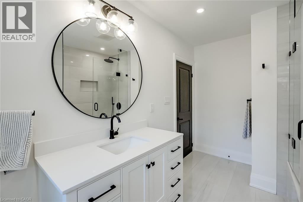 564 Maplehill Drive, Burlington, ON - Indoor