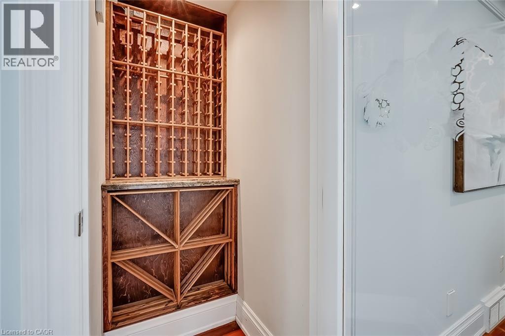 2428 Lakeshore Road, Burlington, ON - Indoor Photo Showing Other Room