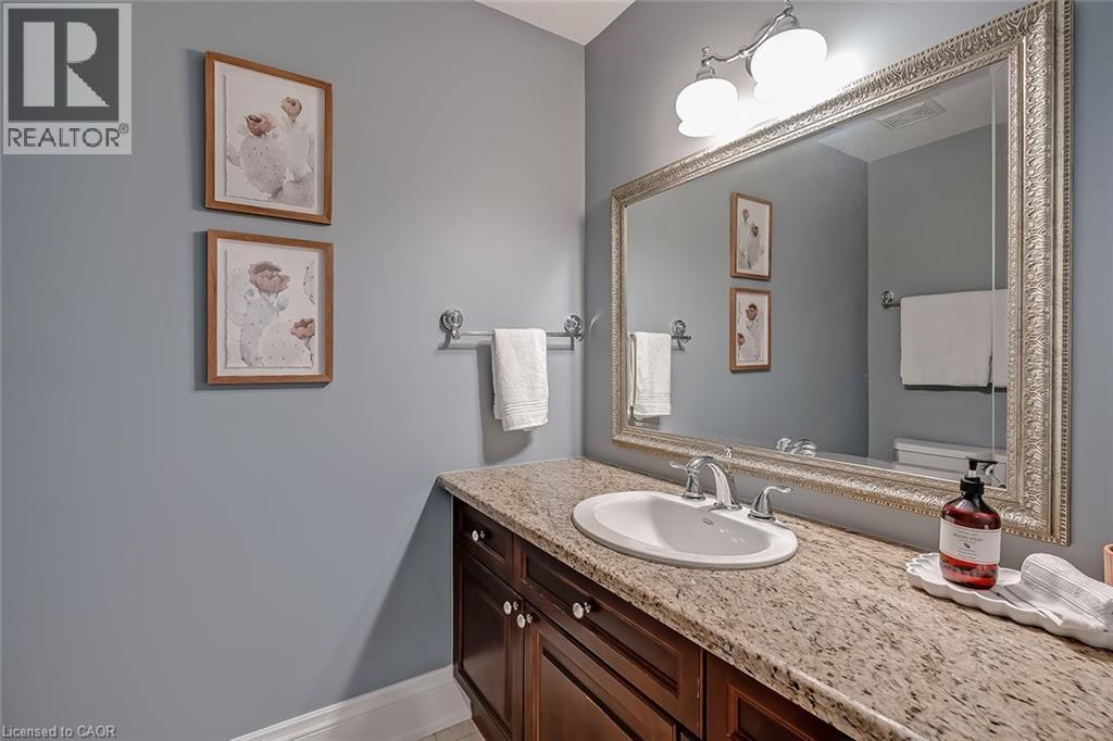 2428 Lakeshore Road, Burlington, ON - Indoor Photo Showing Bathroom