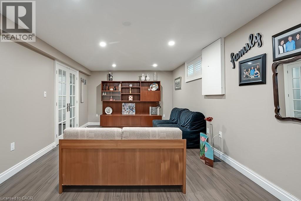 2428 Lakeshore Road, Burlington, ON - Indoor