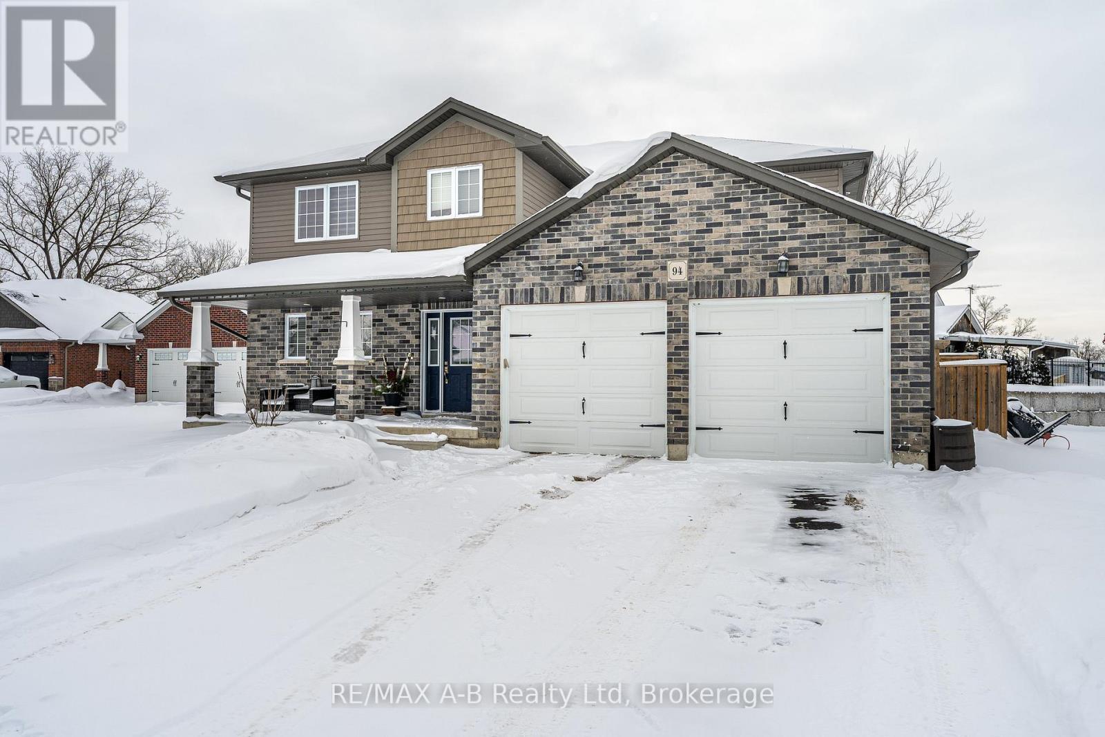 94 Wilson Court, St. Marys, ON - Outdoor With Facade