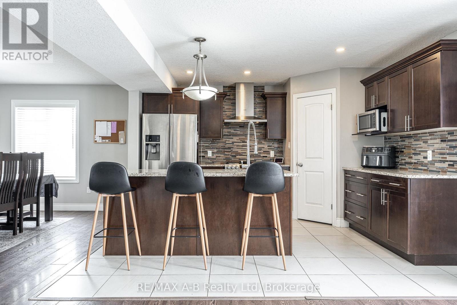 94 Wilson Court, St. Marys, ON - Indoor Photo Showing Other Room