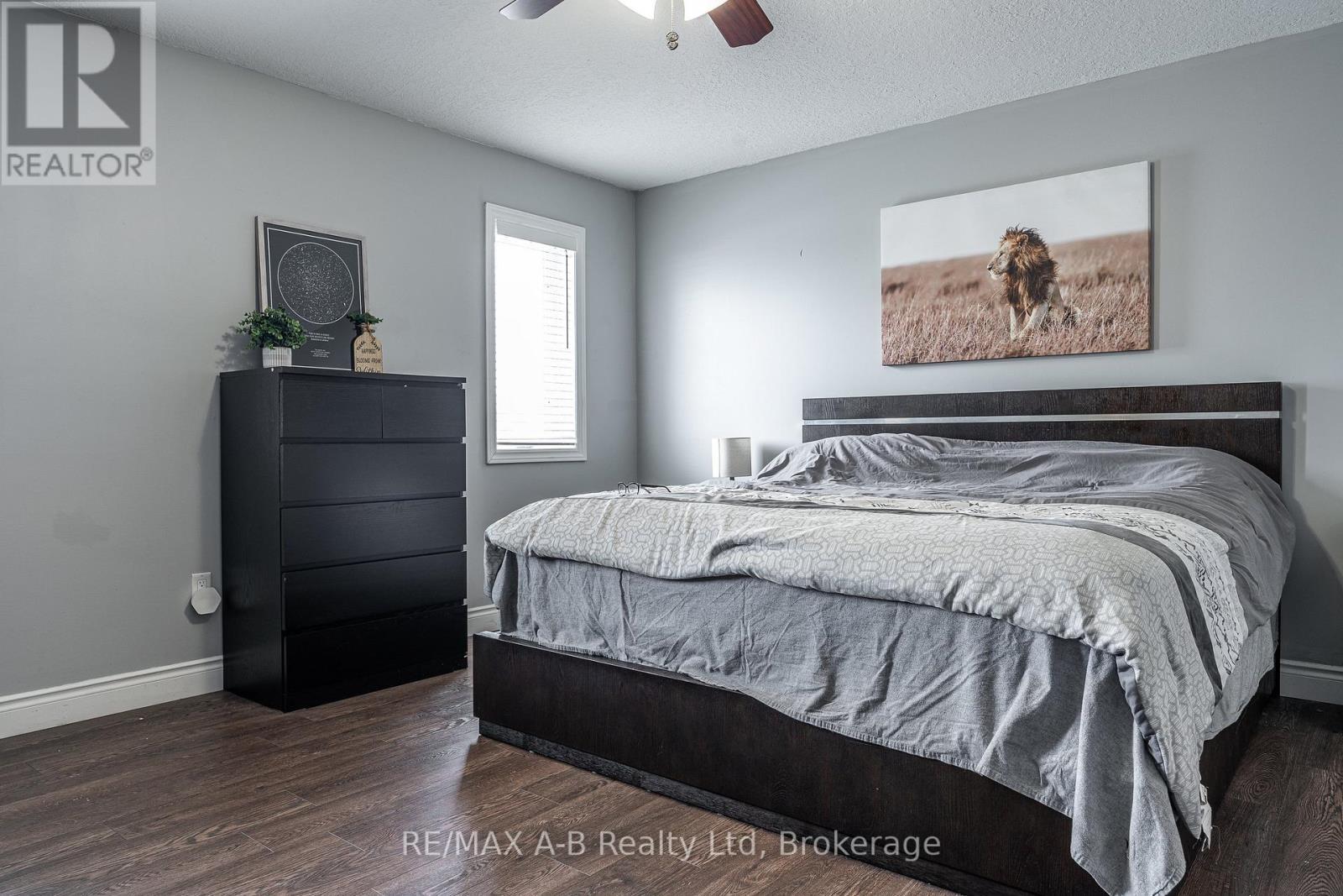 94 Wilson Court, St. Marys, ON - Indoor Photo Showing Bedroom