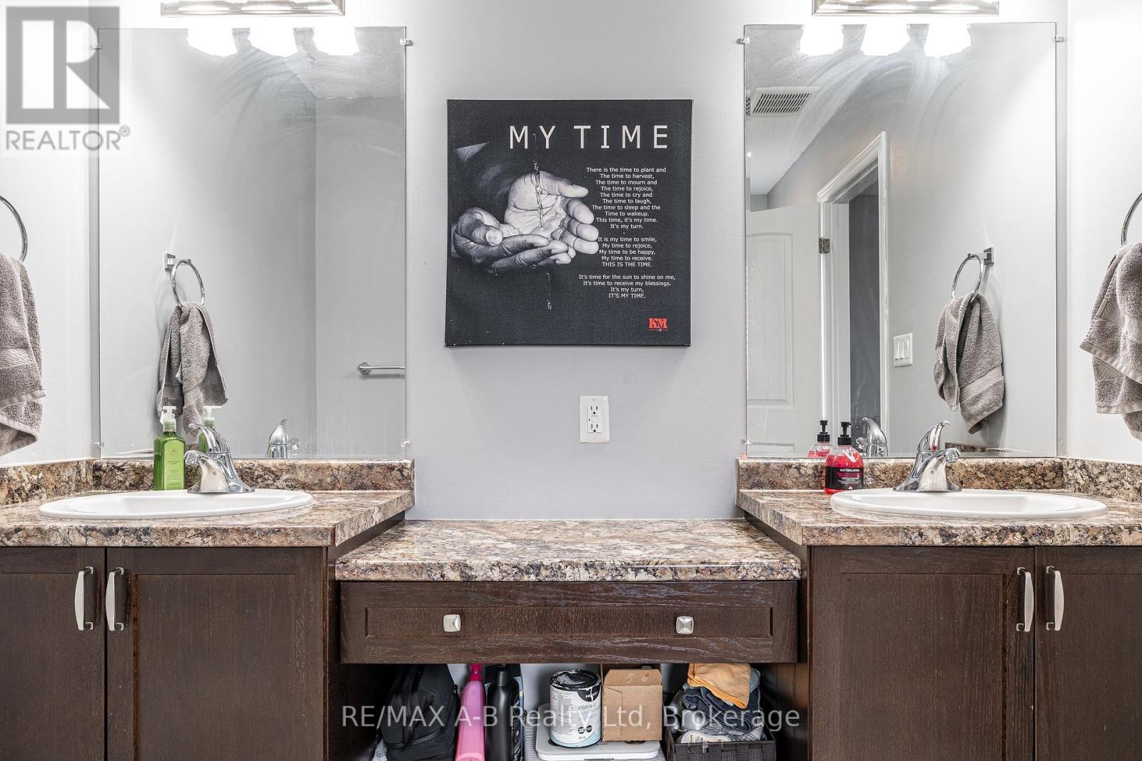 94 Wilson Court, St. Marys, ON - Indoor Photo Showing Bathroom