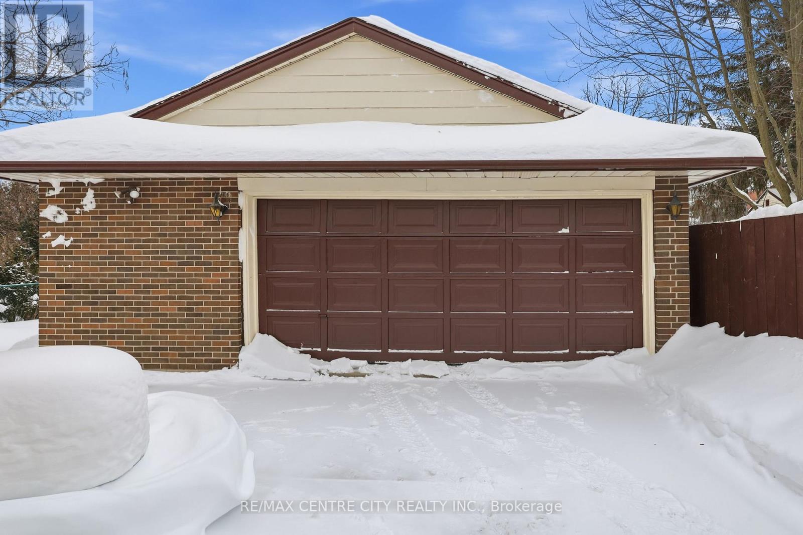Detached garage with hydro! - 81 Clive Road, Kitchener, ON - Outdoor