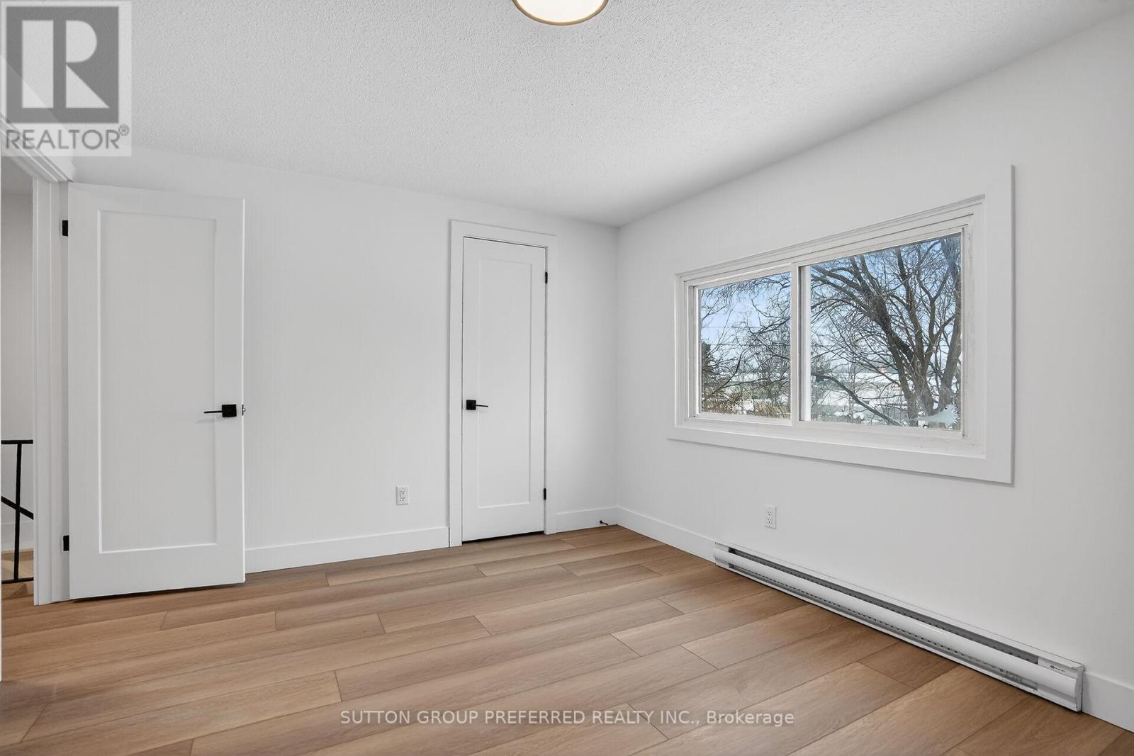 24 - 1600 Culver Drive, London East (East H), ON - Indoor Photo Showing Other Room