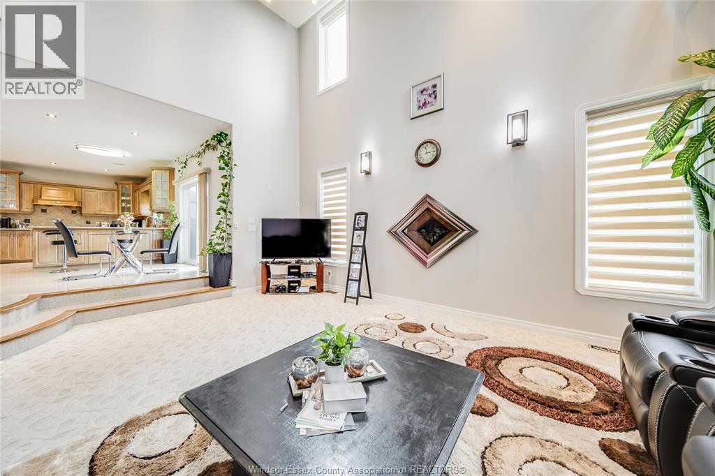 460 Shoreview Circle, Windsor, ON - Indoor