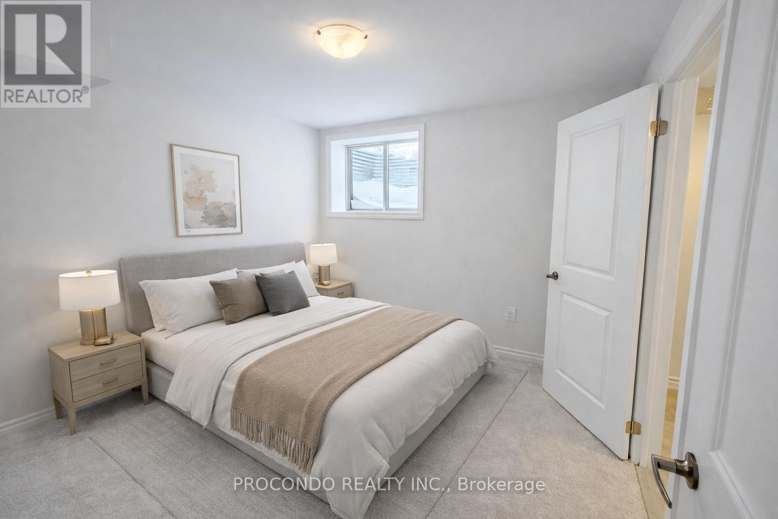 5925 Saigon Street, Mississauga, ON - Indoor Photo Showing Bedroom