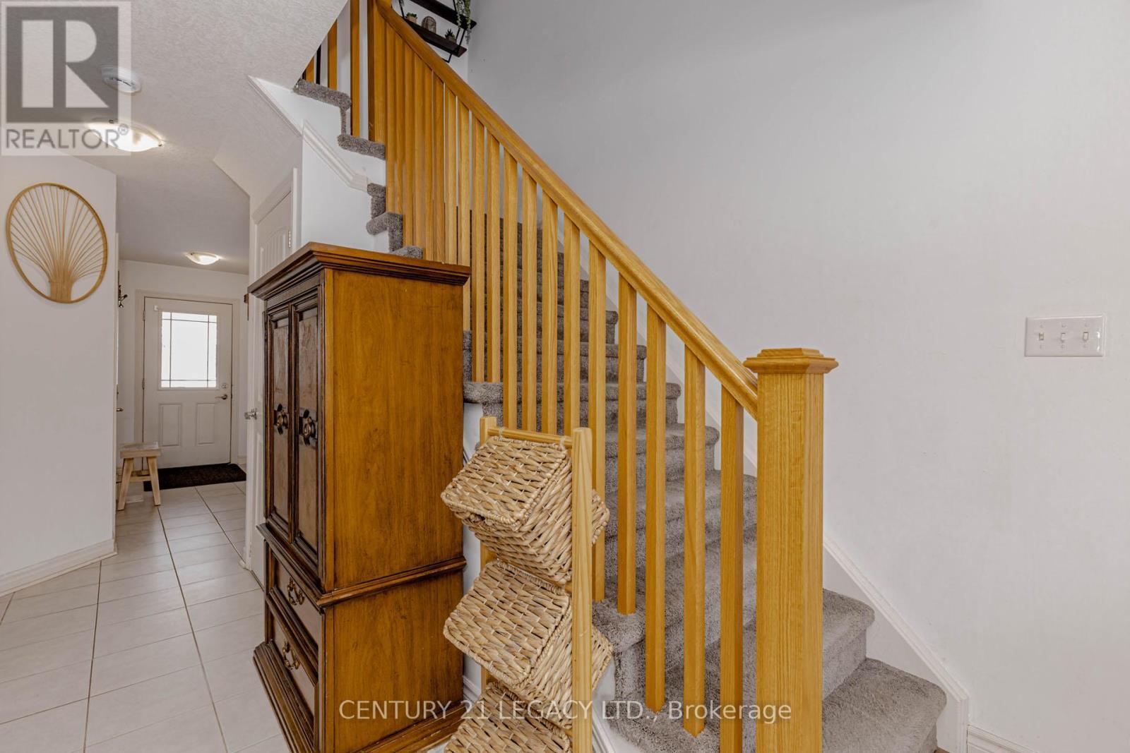 35 Oldfield Drive, Guelph, ON - Indoor Photo Showing Other Room