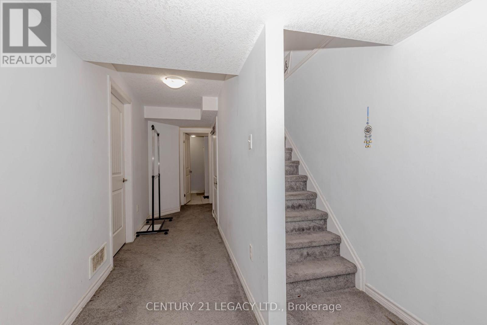 35 Oldfield Drive, Guelph, ON - Indoor Photo Showing Other Room