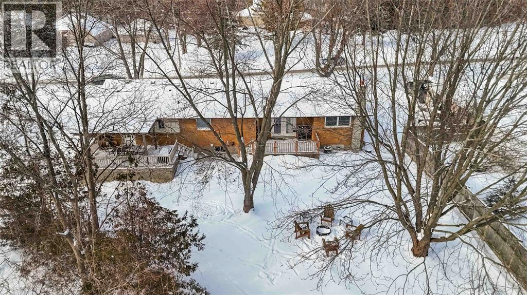 8108 Hillsboro Road, Plympton-Wyoming, ON - Outdoor