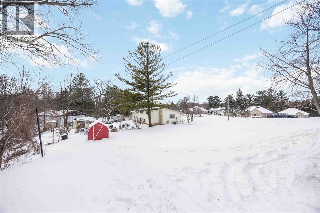 8108 Hillsboro Road, Plympton-Wyoming, ON - Outdoor With View
