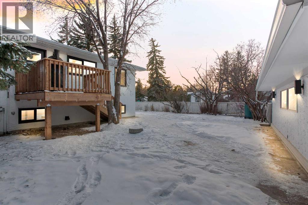 2416 Palliser Drive Sw, Calgary, AB - Outdoor