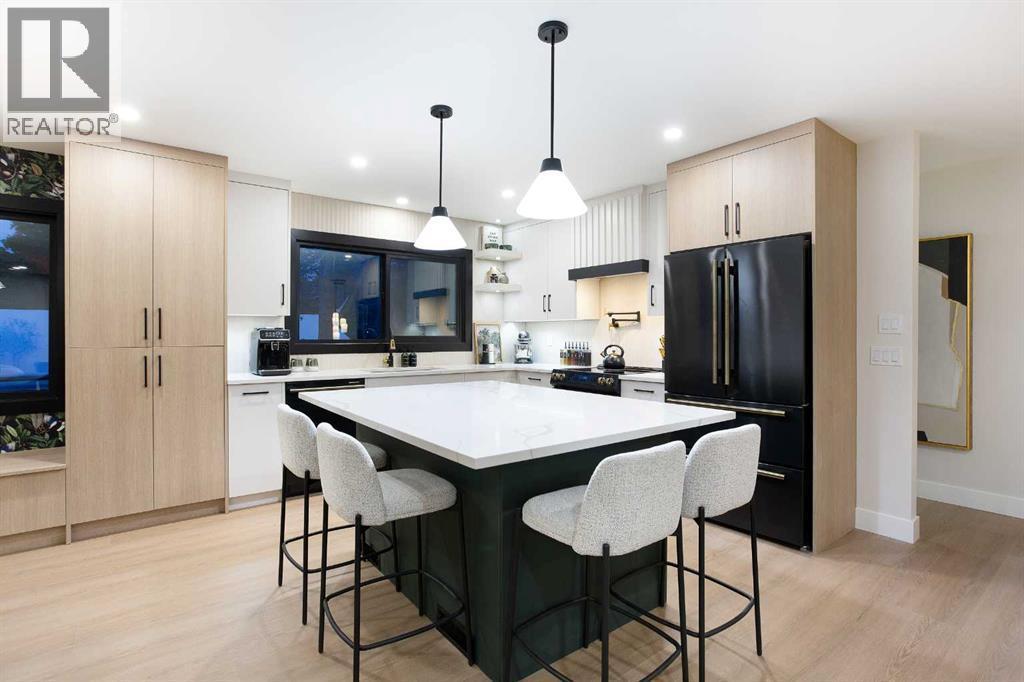 2416 Palliser Drive Sw, Calgary, AB - Indoor