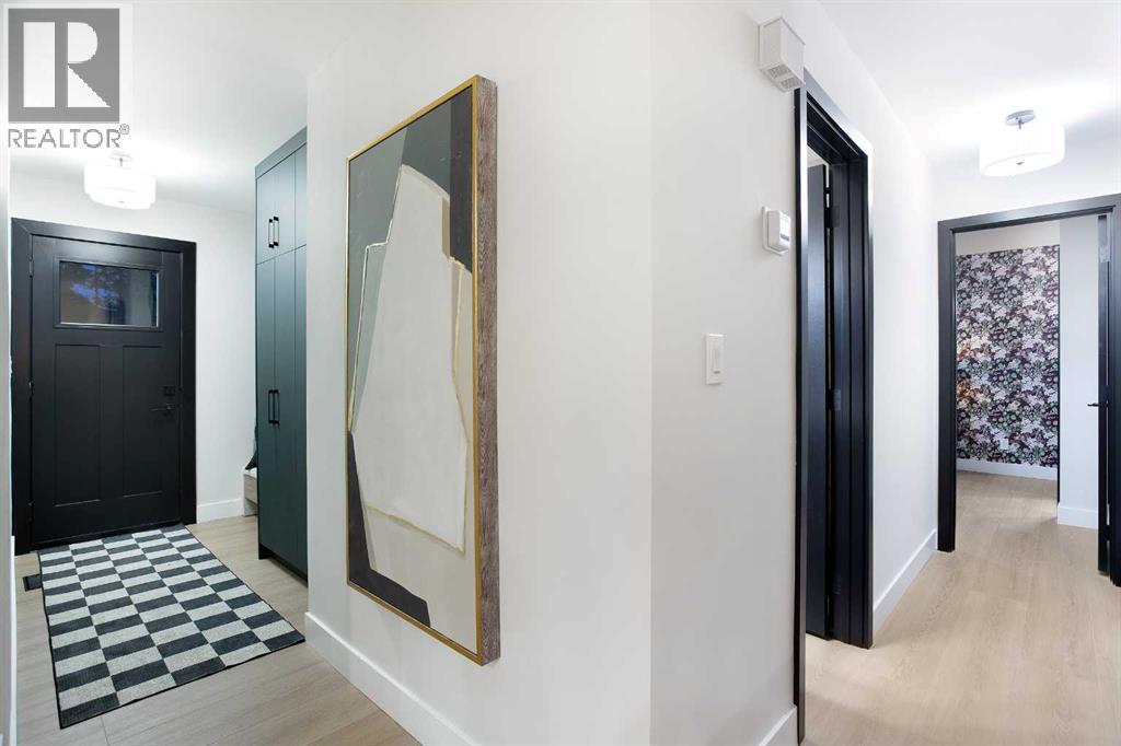 2416 Palliser Drive Sw, Calgary, AB - Indoor Photo Showing Other Room