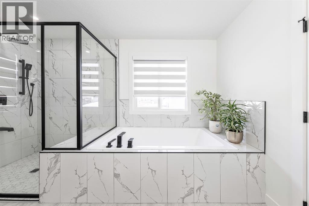 27 Bridges Drive, Langdon, AB - Indoor Photo Showing Bathroom