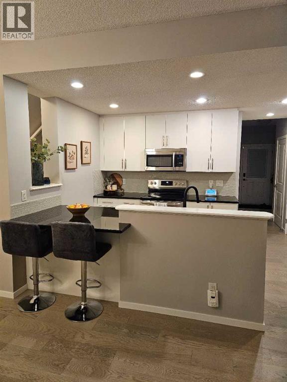 26 Chaparral Valley Common Se, Calgary, AB - Indoor Photo Showing Kitchen