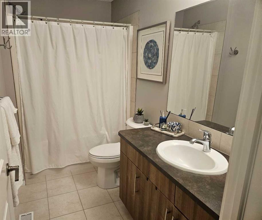 26 Chaparral Valley Common Se, Calgary, AB - Indoor Photo Showing Bathroom