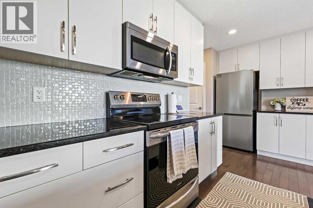26 Chaparral Valley Common Se, Calgary, AB - Indoor Photo Showing Kitchen With Stainless Steel Kitchen With Upgraded Kitchen