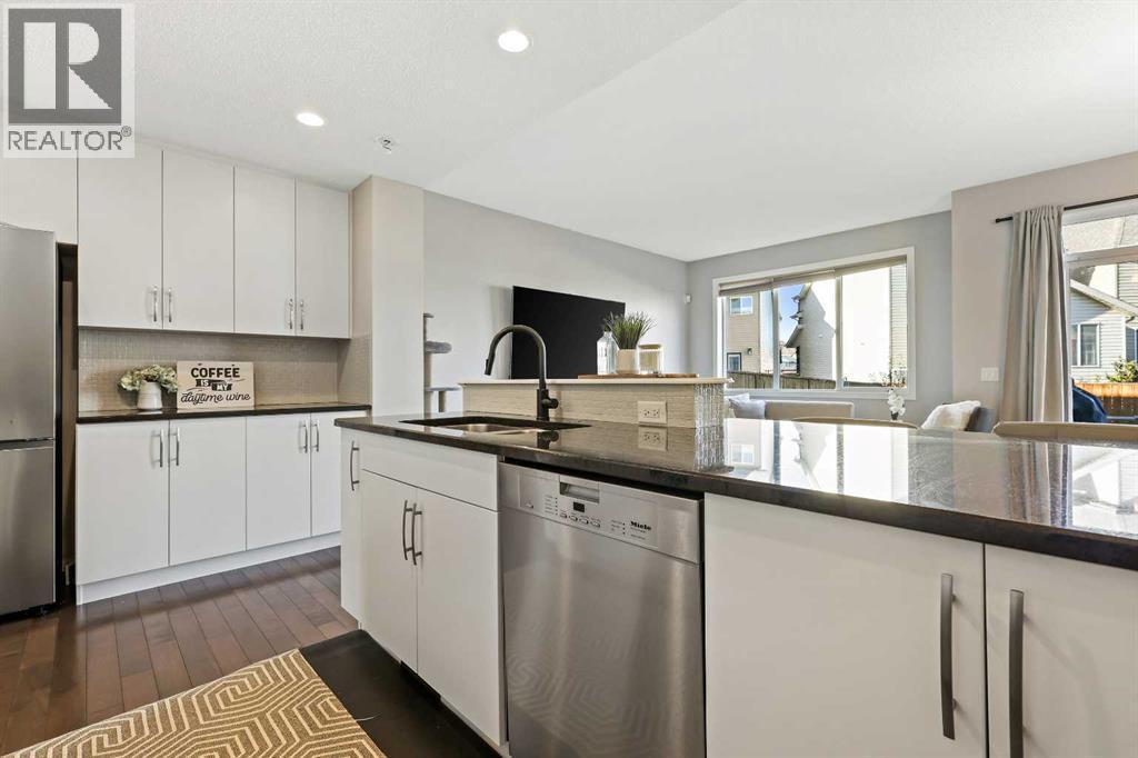 26 Chaparral Valley Common Se, Calgary, AB - Indoor Photo Showing Kitchen With Upgraded Kitchen