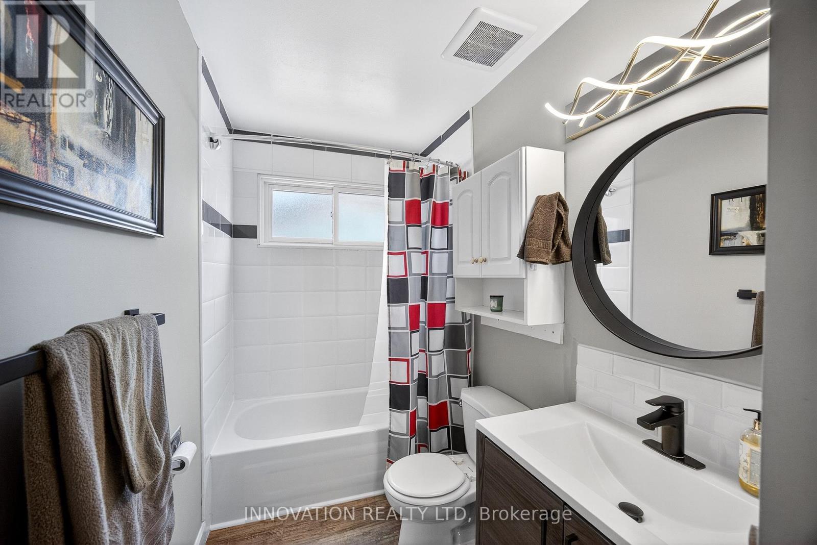 15 Henderson Street, Carleton Place, ON - Indoor Photo Showing Bathroom